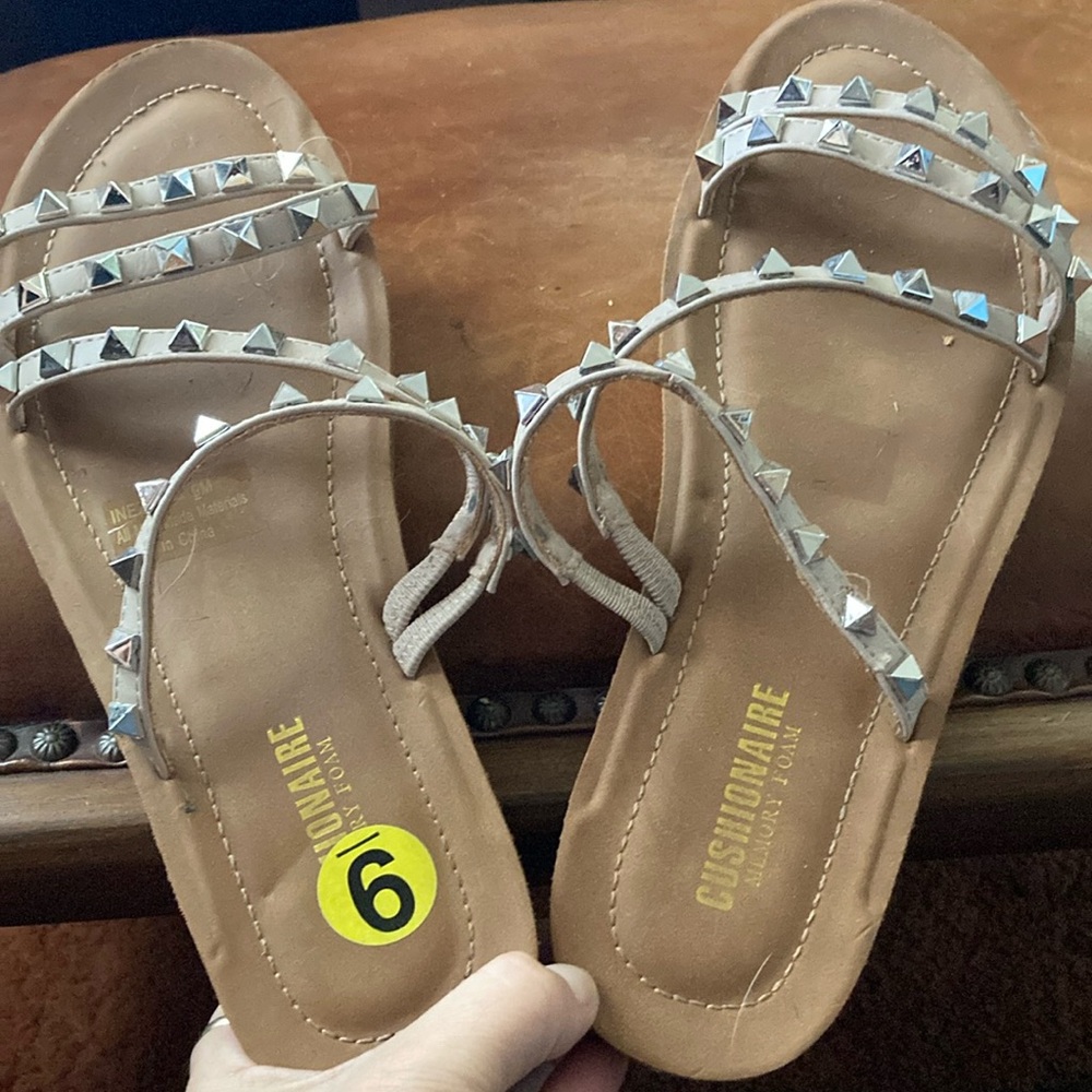 Size 9 light pink leather, spikes are silver